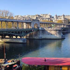 Pont de Bir-Hakeim, Paris (France)
