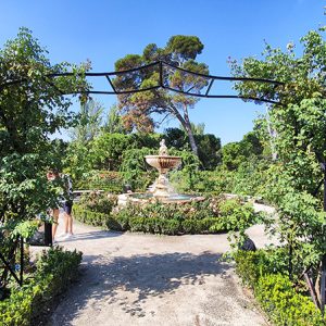 Madrid Rose Garden Fountain (Spain) #2